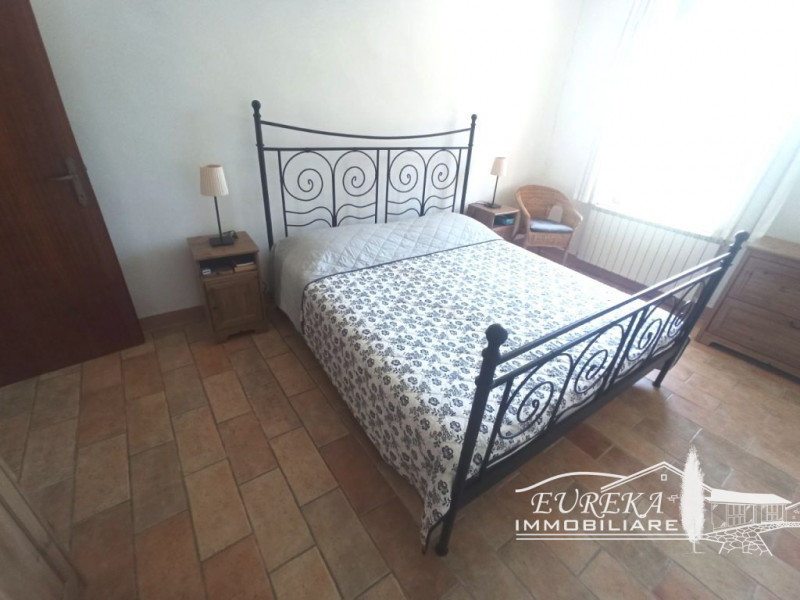 Immagine 28 di Villetta a schiera in vendita  in GIOIELLA a Castiglione Del Lago