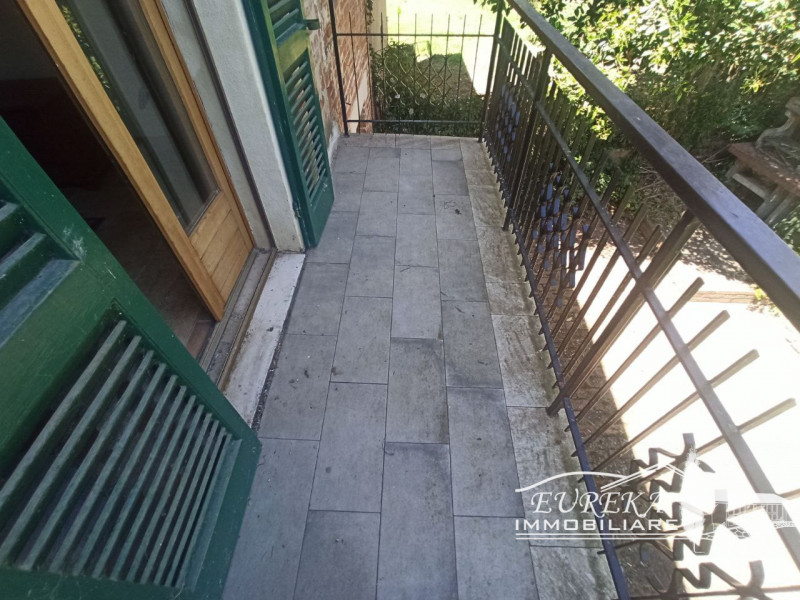 Immagine 42 di Villetta a schiera in vendita  in GIOIELLA a Castiglione Del Lago