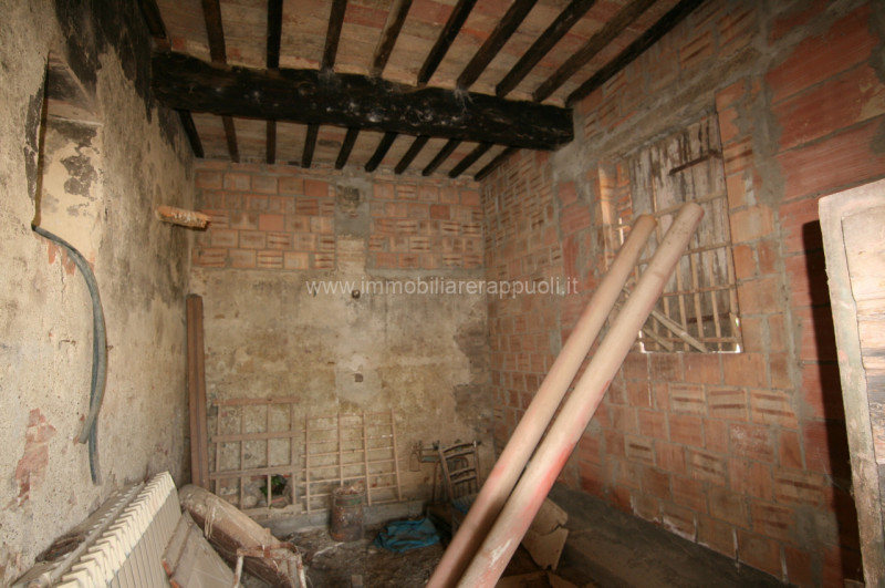 Immagine 14 di Rustico / casale in vendita  a Torrita Di Siena