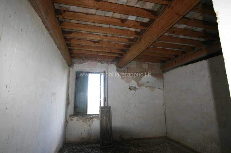 Immagine 21 di Rustico / casale in vendita  a Torrita Di Siena