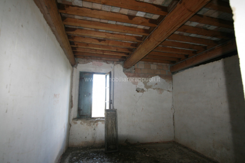Immagine 22 di Rustico / casale in vendita  a Torrita Di Siena