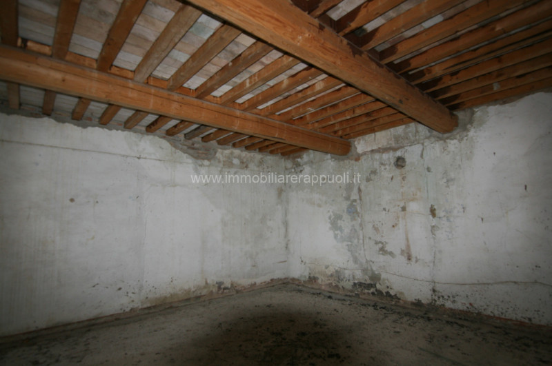 Immagine 23 di Rustico / casale in vendita  a Torrita Di Siena