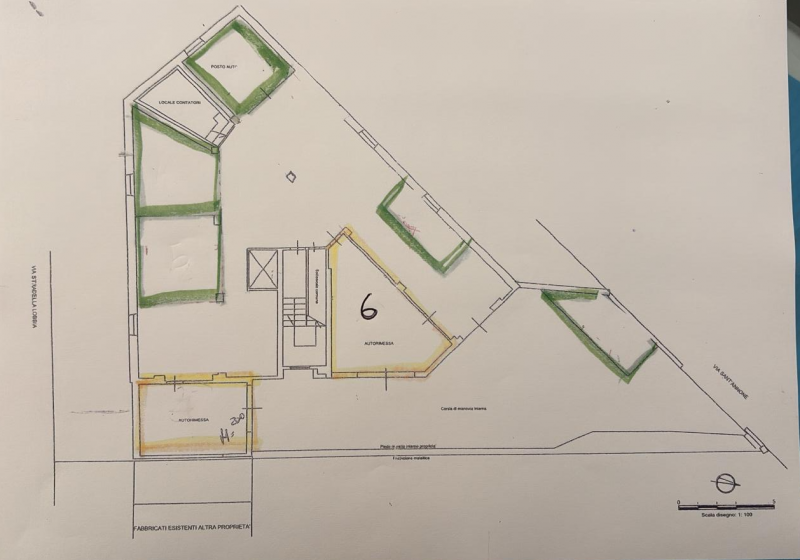 Immagine 3 di Garage in vendita  in VIA STRADELLA LOBBIA N. 16 a Verona