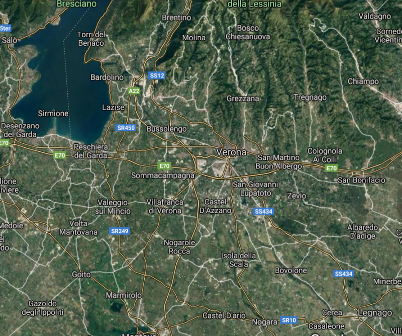 Immagine 5 di Garage in vendita  in VIA STRADELLA LOBBIA N. 16 a Verona