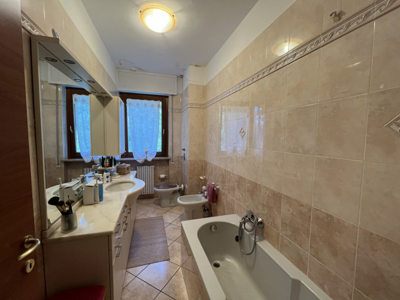 Immagine 15 di Appartamento in vendita  in Via Vittorio Emanuele II a Buccinasco