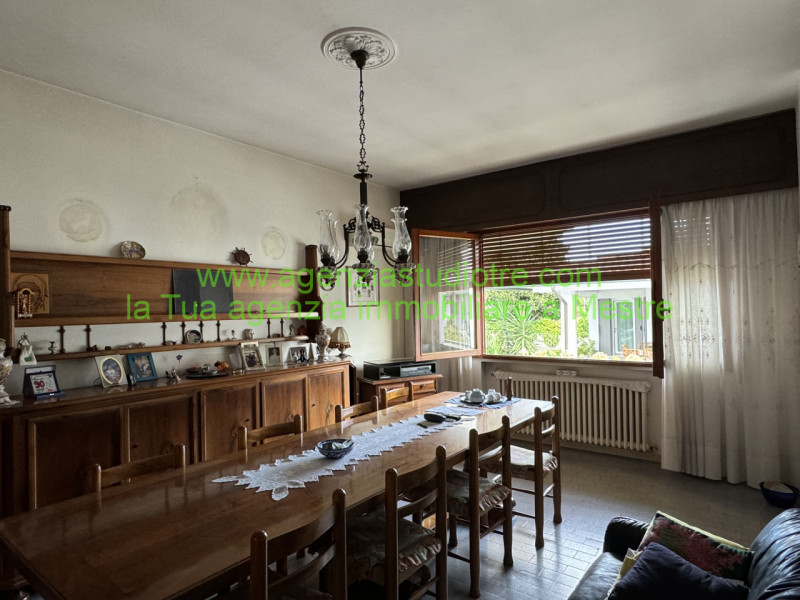 Immagine 10 di Casa indipendente in vendita  in Viale Kennedy, a Scorzè