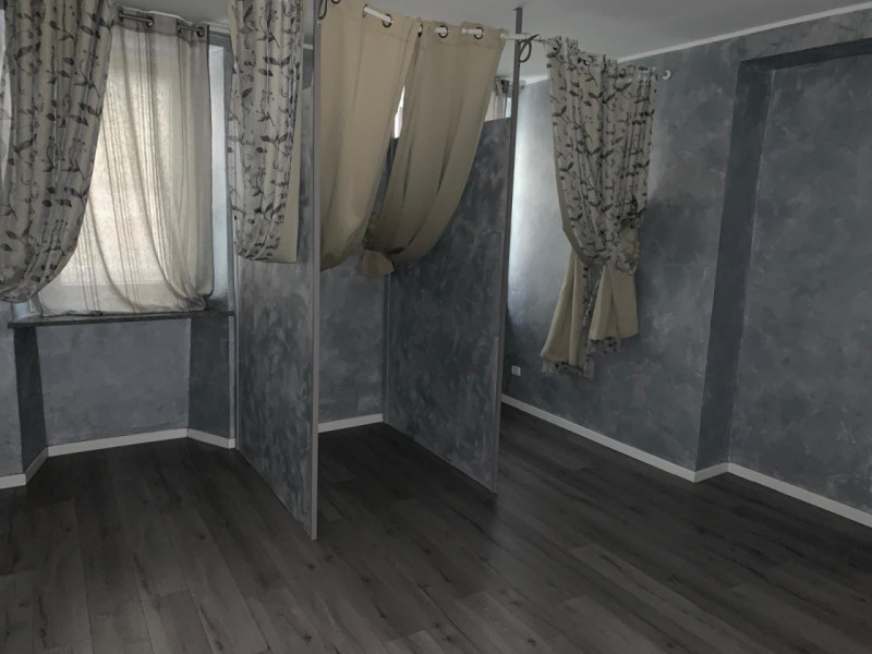 Immagine 3 di Negozio in affitto  in Via Ambrogio Volpi 8 a Casale Monferrato