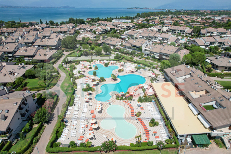 Immagine 2 di Appartamento in vendita  in Green Residence a Desenzano Del Garda