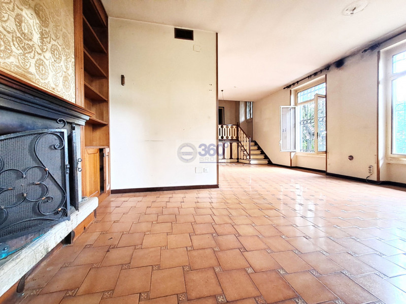 Immagine 10 di Villa in vendita  in Via XXV Aprile a Provaglio D'iseo