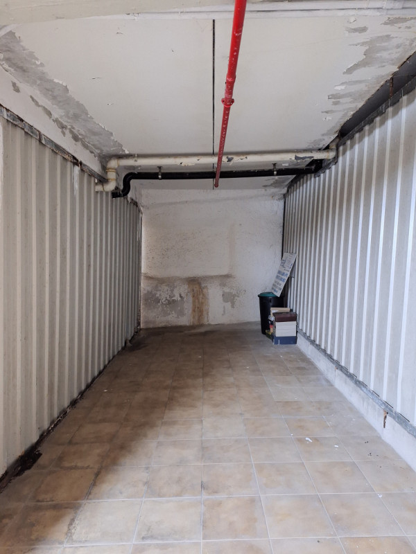 Immagine 1 di Garage in vendita  in Piazzale Gabriele d'Annunzio a Rovigo