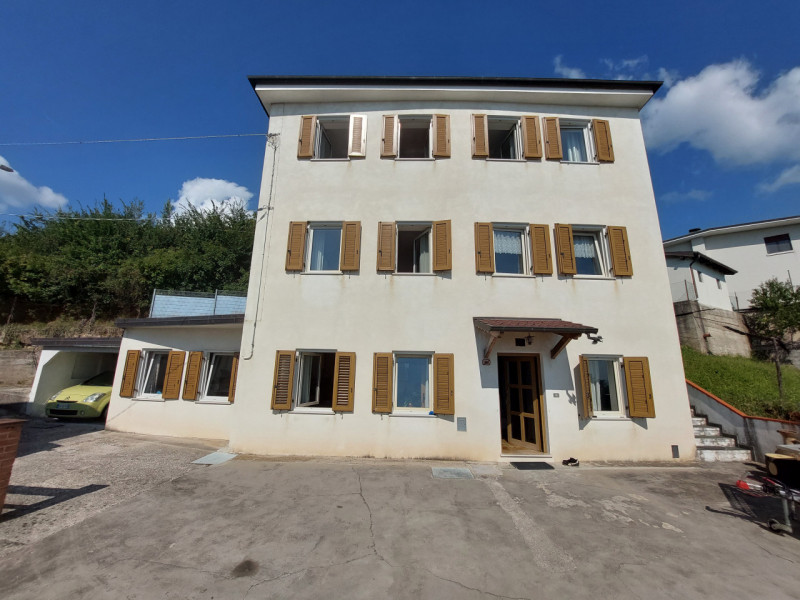 Immagine 11 di Casa indipendente in vendita  in Contrà Saccardo 1/B a Schio