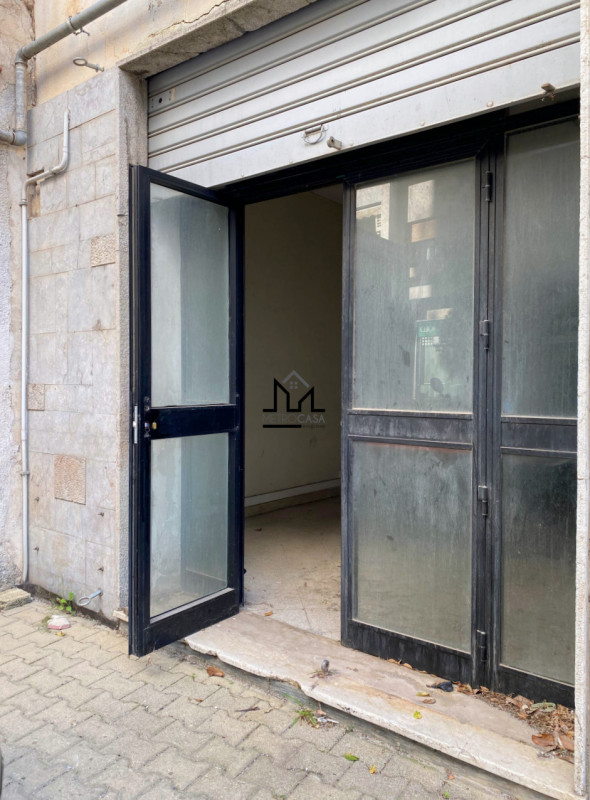 Immagine 6 di Magazzino in vendita  a Palermo