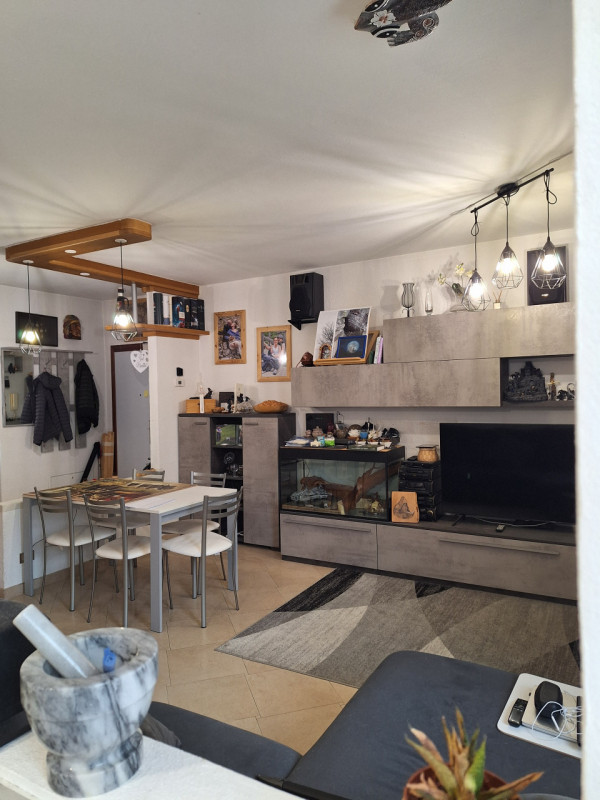 Immagine 3 di Appartamento in vendita  in Via Ugo Silvestri, n.52 a Malè