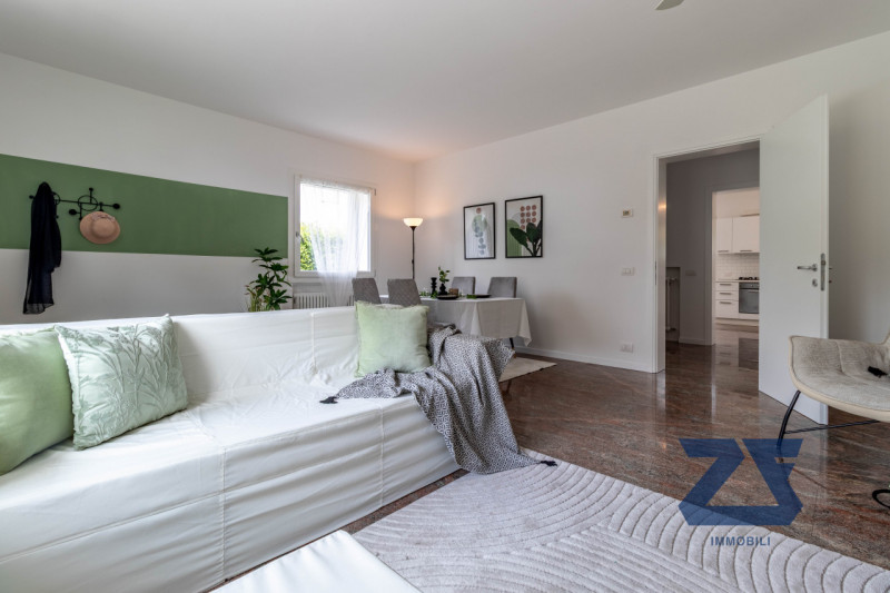 Immagine 11 di Casa bifamiliare in vendita  in Via Redipuglia a Castelfranco Veneto