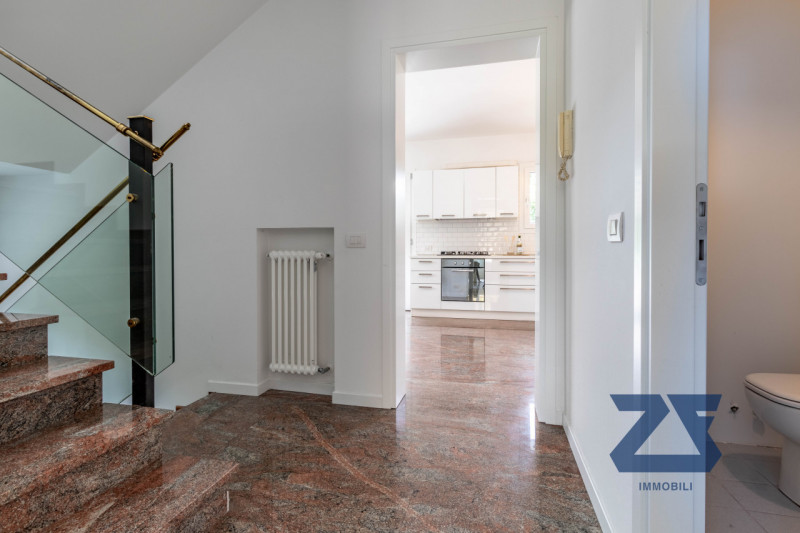 Immagine 12 di Casa bifamiliare in vendita  in Via Redipuglia a Castelfranco Veneto