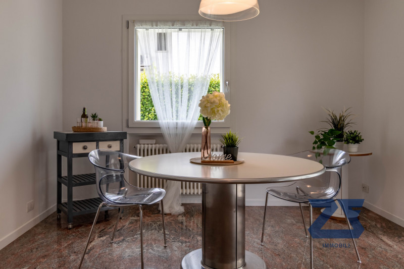 Immagine 18 di Casa bifamiliare in vendita  in Via Redipuglia a Castelfranco Veneto