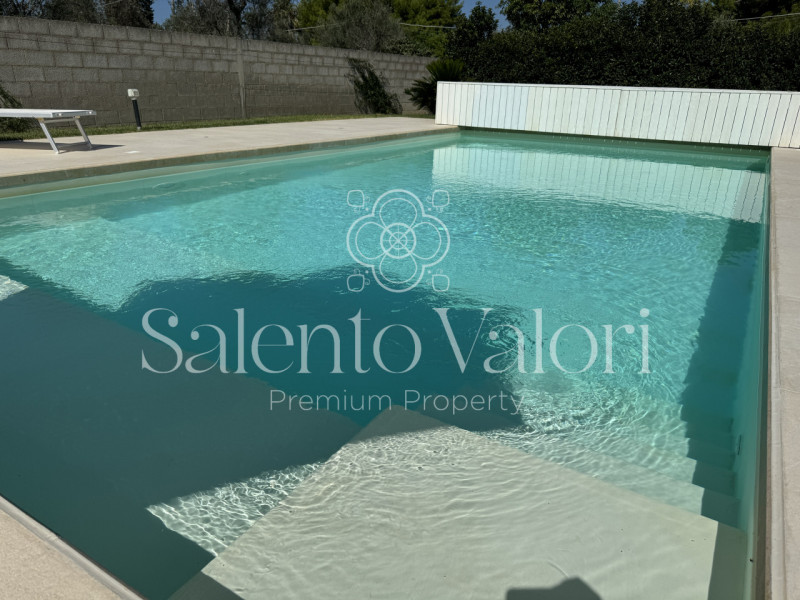 Immagine 5 di Villa in vendita  in Contrada Tuli-Jala a Parabita