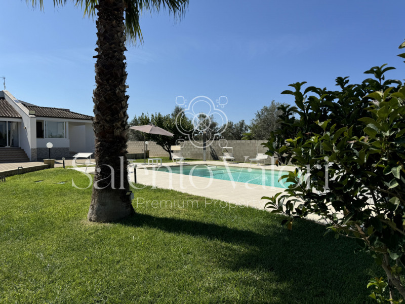 Immagine 16 di Villa in vendita  in Contrada Tuli-Jala a Parabita