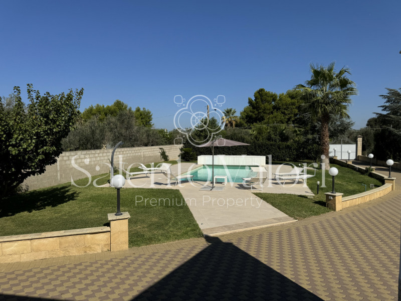 Immagine 26 di Villa in vendita  in Contrada Tuli-Jala a Parabita