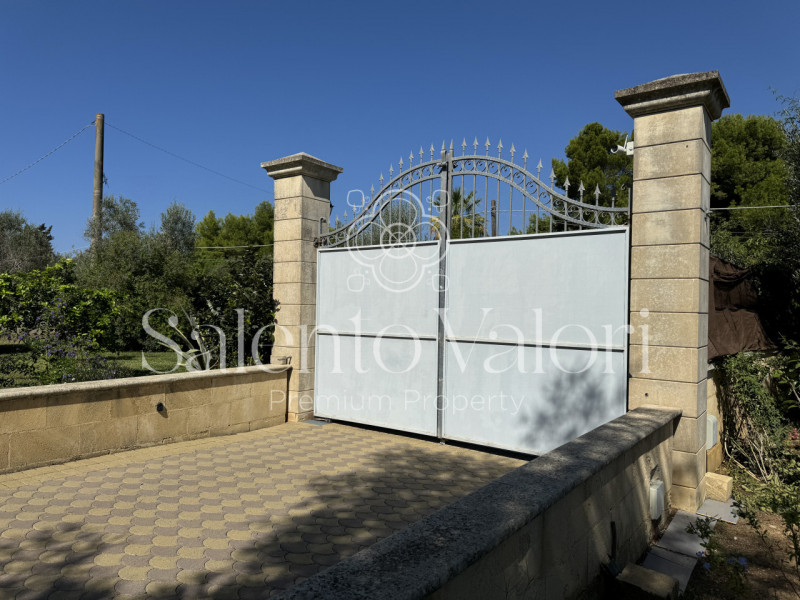 Immagine 47 di Villa in vendita  in Contrada Tuli-Jala a Parabita