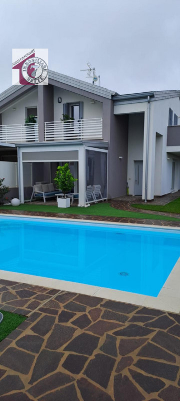 Immagine 10 di Casa bifamiliare in vendita  in via giovanni falcone a Villafranca Padovana