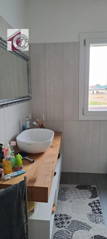 Immagine 12 di Casa bifamiliare in vendita  in via giovanni falcone a Villafranca Padovana