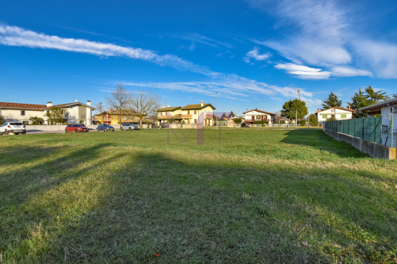 Immagine 5 di Terreno in vendita  in via Bugatto a Aiello Del Friuli