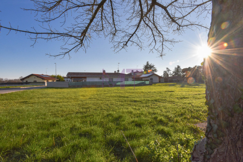 Immagine 9 di Terreno in vendita  in via Bugatto a Aiello Del Friuli