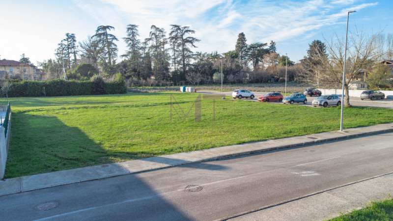 Immagine 11 di Terreno in vendita  in via Bugatto a Aiello Del Friuli