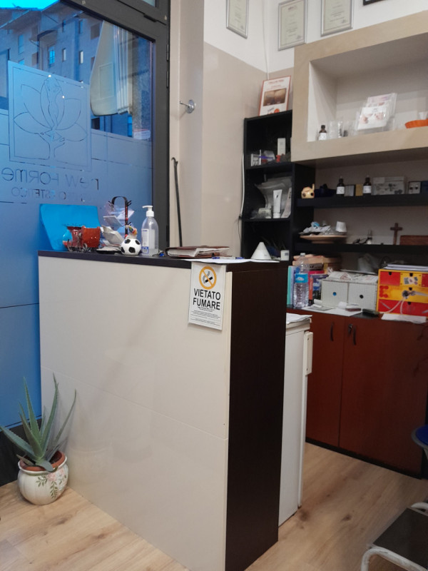 Immagine 1 di Attività commerciale in vendita  in VIA ROSARIO DI SANTA FE' 23 a Torino