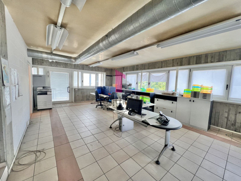 Immagine 3 di Ufficio in affitto  a Costabissara