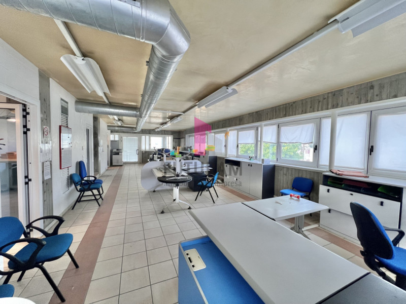 Immagine 6 di Ufficio in affitto  a Costabissara