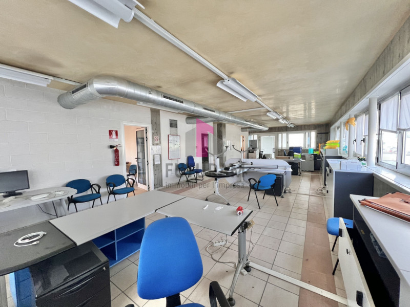 Immagine 7 di Ufficio in affitto  a Costabissara