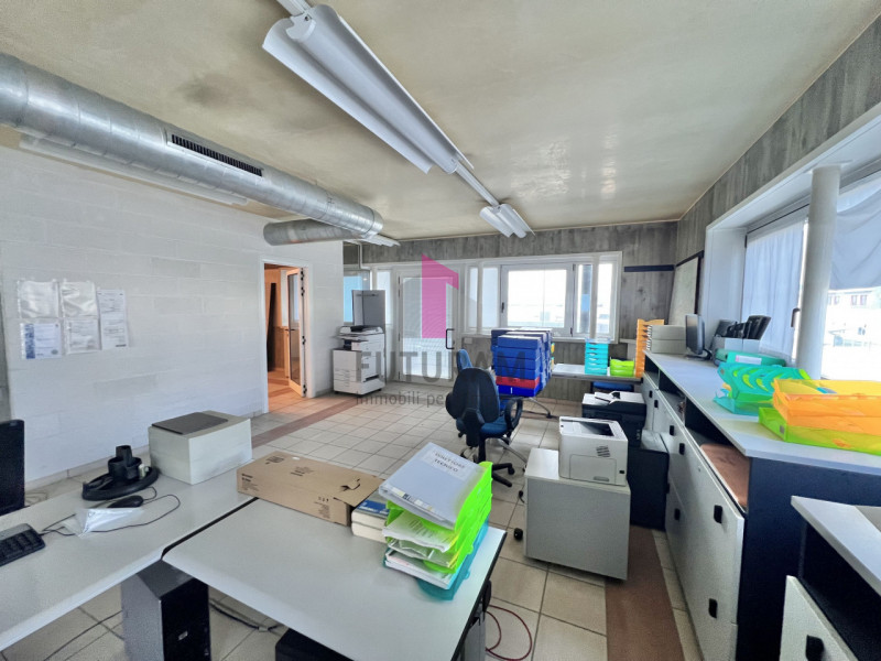 Immagine 10 di Ufficio in affitto  a Costabissara