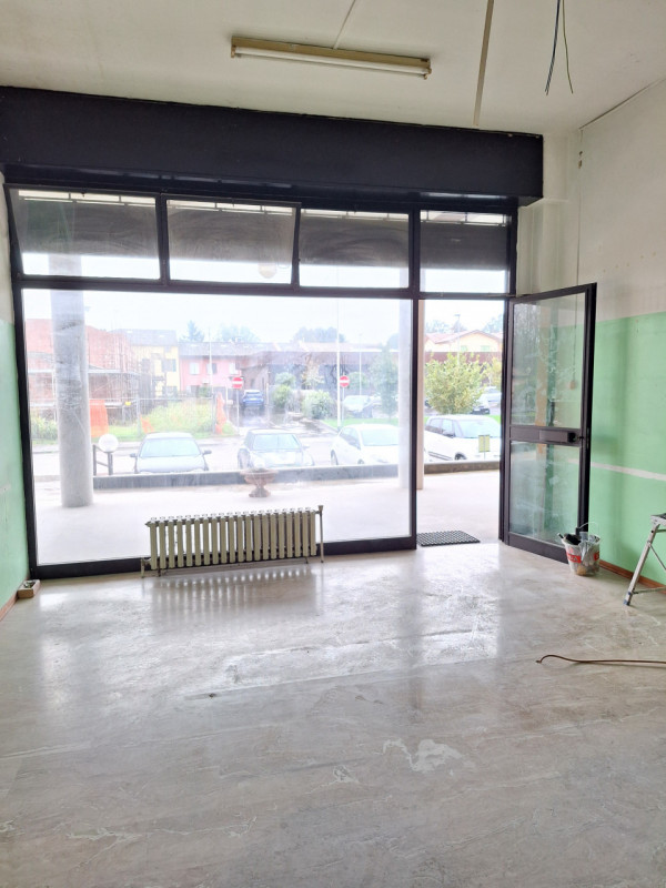 Immagine 1 di Ufficio in affitto  a Sissa Trecasali