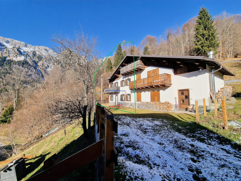 Immagine 1 di Casa bifamiliare in vendita  in Località Sarasin a Gosaldo