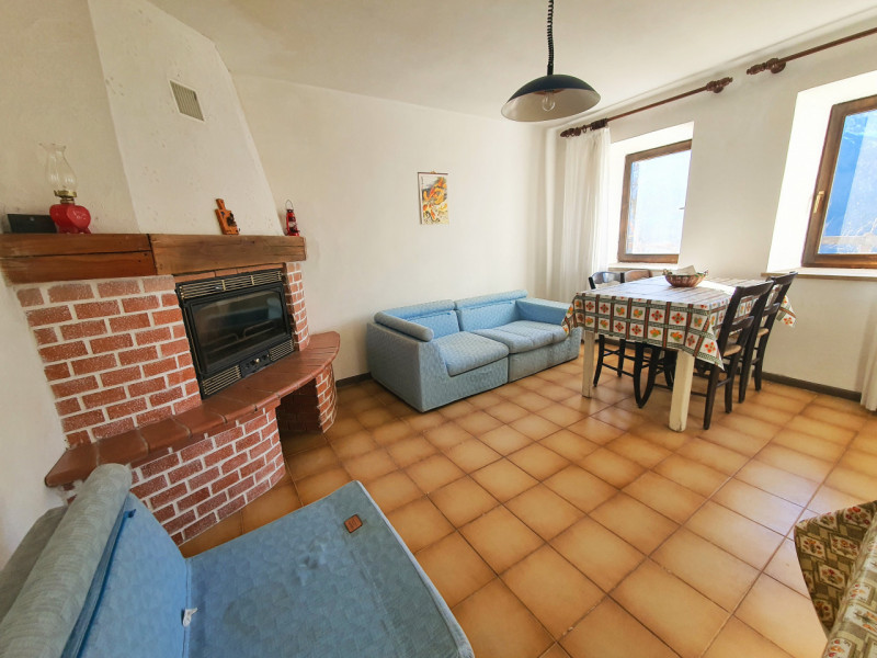 Immagine 6 di Casa bifamiliare in vendita  in Località Sarasin a Gosaldo