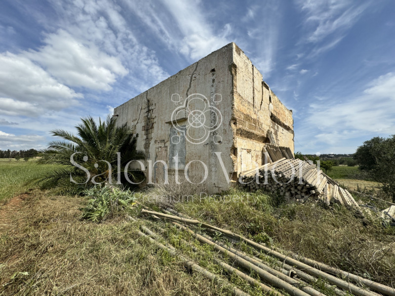 Immagine 25 di Villa in vendita  in Contrada La Corte a Parabita