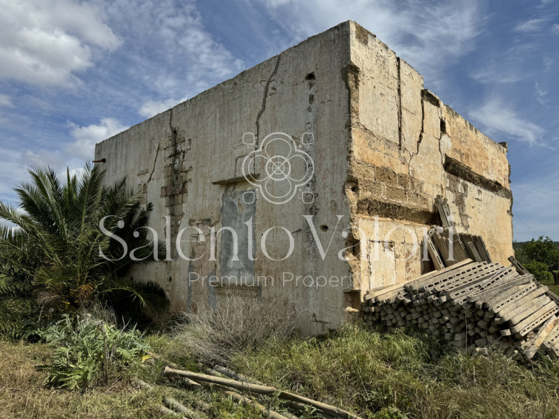 Immagine 26 di Villa in vendita  in Contrada La Corte a Parabita