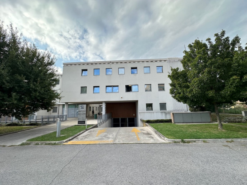 Immagine 1 di Ufficio in vendita  in Via degli Artigiani 14 a Este