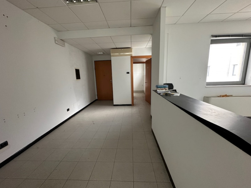Immagine 3 di Ufficio in vendita  in Via degli Artigiani 14 a Este