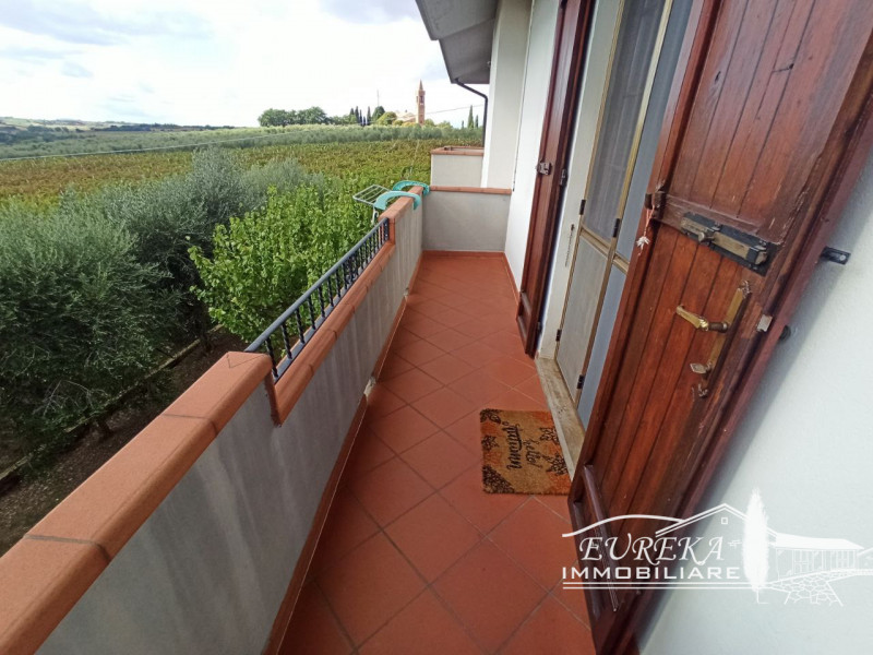 Immagine 32 di Villa in vendita  in via roma 152 a Castiglione Del Lago