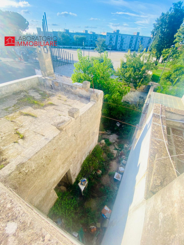 Immagine 11 di Appartamento in vendita  in via Dalmazia a Monteroni Di Lecce