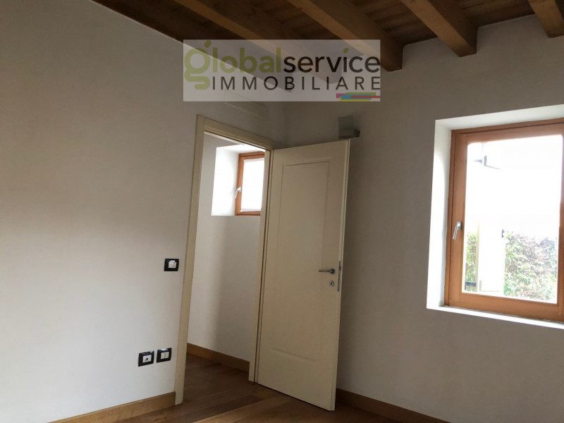 Immagine 10 di Appartamento in vendita  in Via S. Benedetto, 3 a Brescia