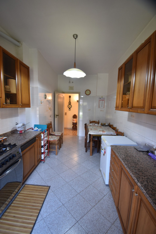 Immagine 29 di Appartamento in vendita  in VIA SAVIGNONE a Roma