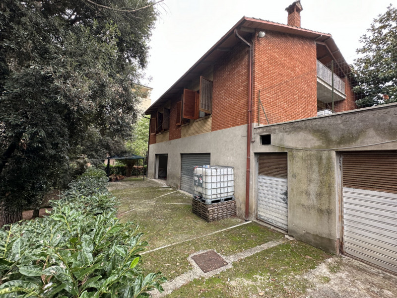 Immagine 14 di Casa indipendente in vendita  in Via delle Marche a Perugia