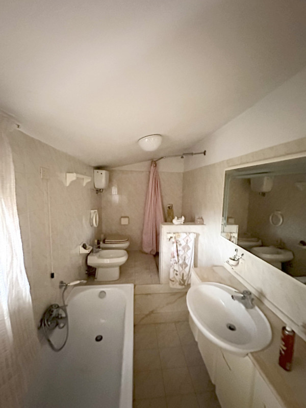 Immagine 30 di Casa indipendente in vendita  in Via delle Marche a Perugia