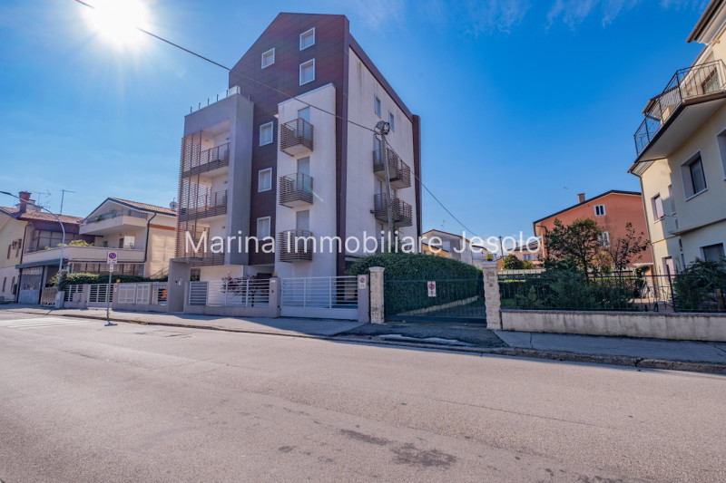 Immagine 4 di Appartamento in vendita  in Piazza Mazzini a Jesolo