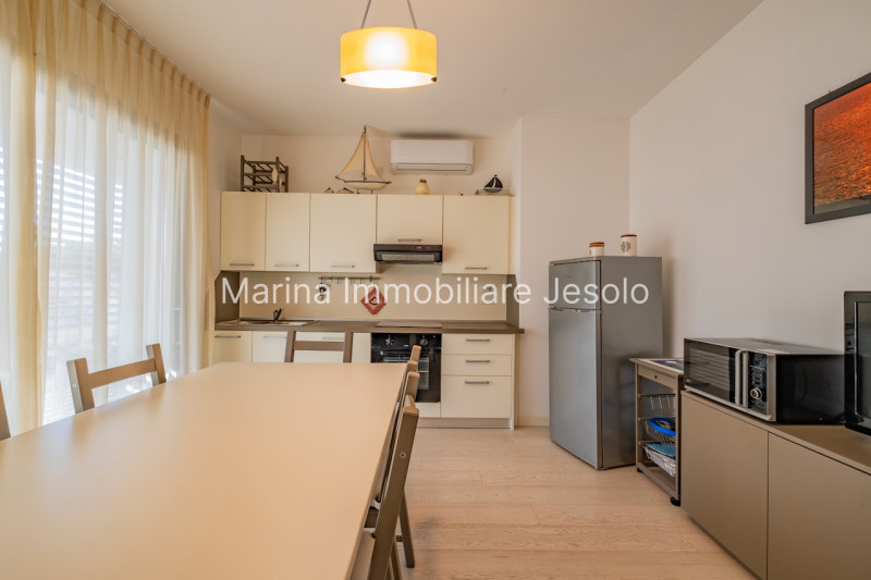 Immagine 7 di Appartamento in vendita  in Piazza Mazzini a Jesolo