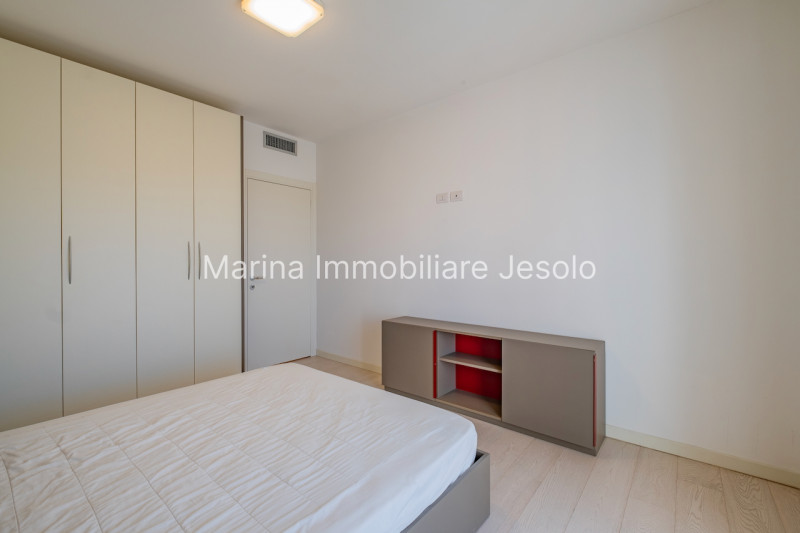 Immagine 18 di Appartamento in vendita  in Piazza Mazzini a Jesolo